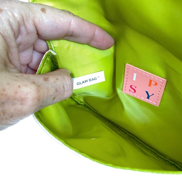 Ipsy Glam Bag Faux Snake Texture PVC Snap Closure Beige Green Cosmetic Bag 5x7in - Picture 5 of 7